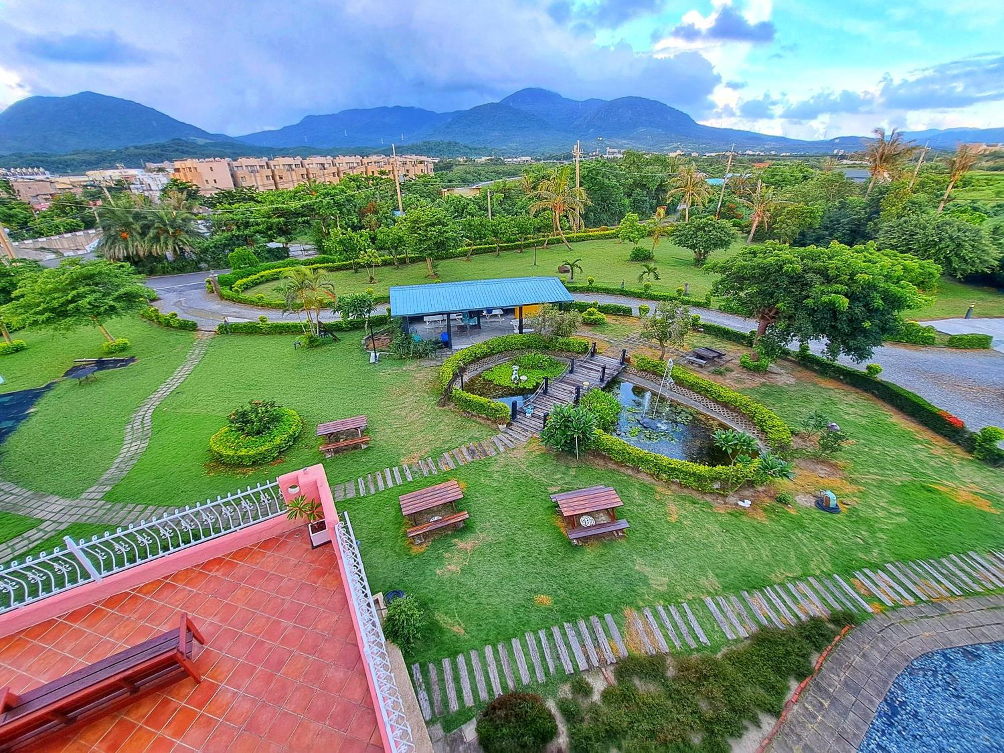 Bed and Breakfast Kenting Avignon Heng-ch'un Esterno foto