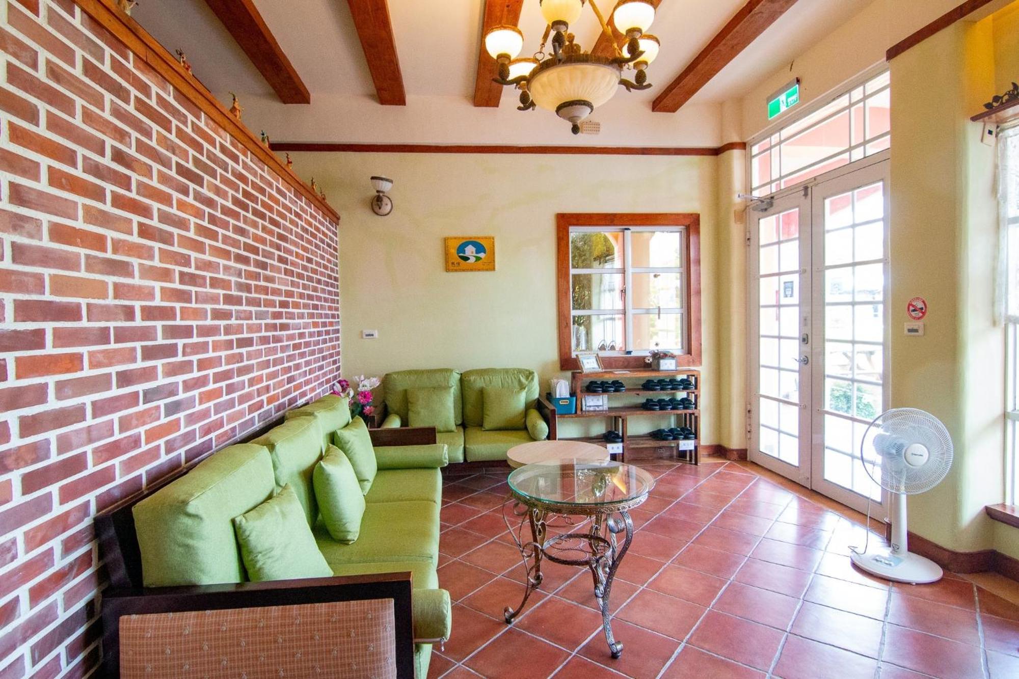 Bed and Breakfast Kenting Avignon Heng-ch'un Esterno foto